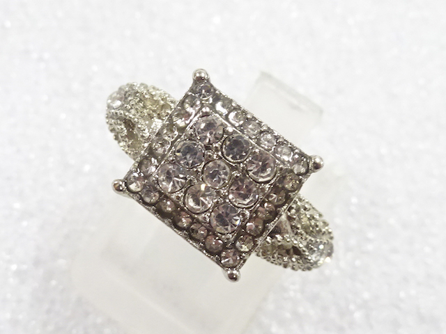 JAPANESE KIMONO / ANTIQUE CRYSTAL RING (SIZE 9.5)